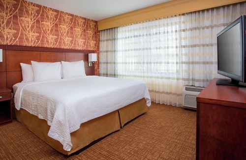 Orange Prairie Hotel | Courtyard by Marriott Peoria