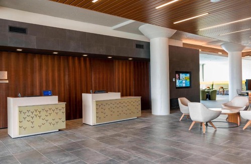 Waterloo Hotel | Courtyard by Marriott Waterloo Cedar Falls