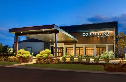 Wayne Hotel | Courtyard Philadelphia Devon/Villanova