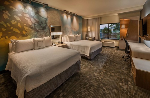 Downtown Reno Hotel | Courtyard Reno Downtown/Riverfront