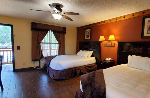 River Ranch Apartment | COURTYARD SUITE steps to Pool and Rodeo! 257