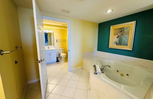 Daytona Beach Resort | Cozy 1-Bedroom Deluxe Suite in Beautiful Daytona Beach!