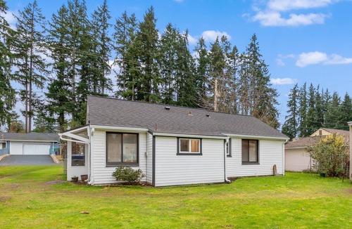 Mountlake Terrace House | Cozy 2-bedroom house, Easy Seattle Access