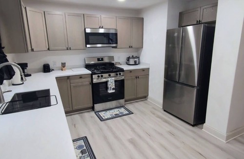 Beloit House | Cozy 2-bedroom renovated house in Beloit with AC