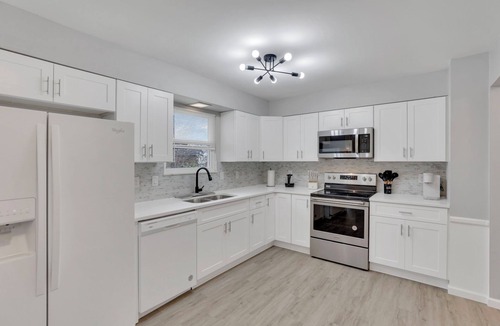 Northwest Columbus House | Cozy 3 bed, 2 bath Ranch Home in Columbus with Garage Parking