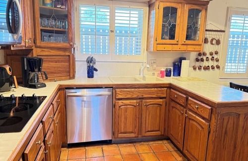 El Paso House | Cozy 3-Bedroom Westside Home Near UTEP - Sleeps 8 With Private Backyard