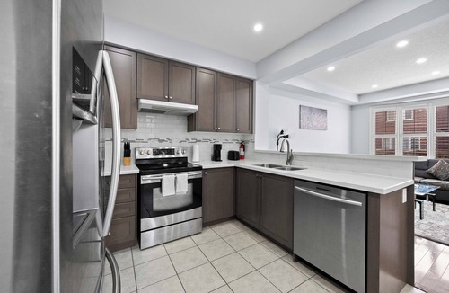 Caledon House | Cozy 3BR Retreat | Foosball & Lounge Chair