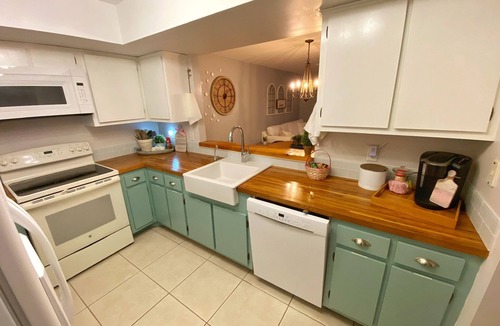 Indialantic House | Cozy Beachside Townhome
