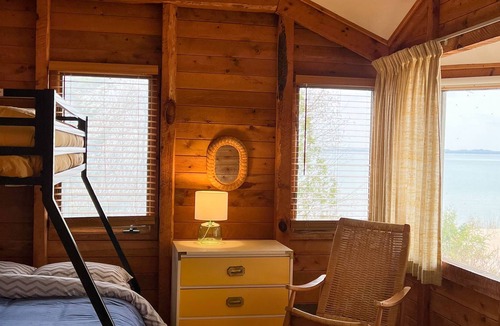 Beaver Island Cabin | Cozy cabin on Donegal Bay with a great view of the night sky-pets welcome!