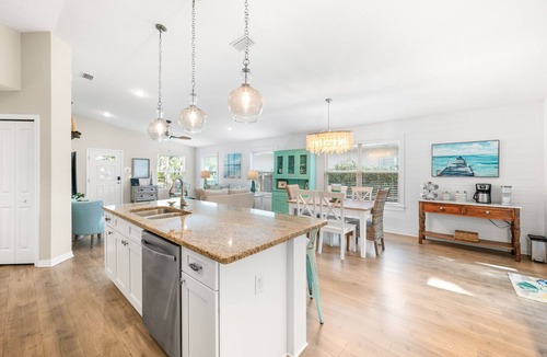 Vilano Beach Cottage | Cozy Coastal Beach Home - Hot Tub! Pets! Bicycles!
