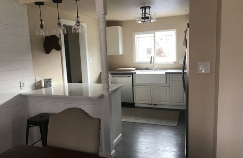 University Park House | Cozy, Comfortable Cottage Old Town Fort Collins