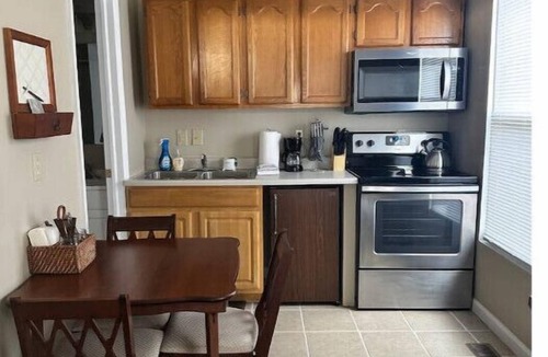 South Park Apartment | Cozy Corner Cottage