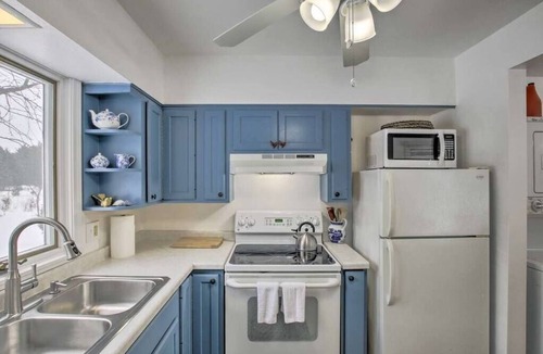 Ellison Bay House | Cozy Cottage in the woods