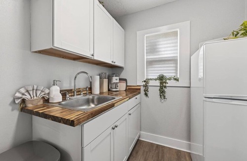 South Pensacola House | Cozy Cottage Studio in Pensacola