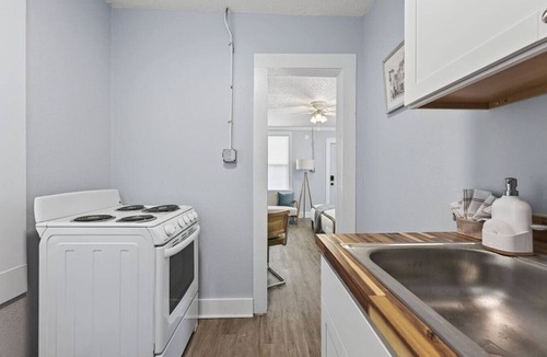 South Pensacola House | Cozy Cottage Studio in Pensacola