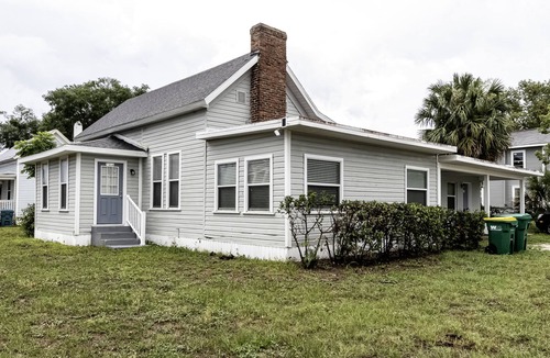 Eustis House | Cozy Downtown Eustis Home minutes from Mt Dorah!