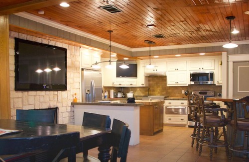 Denison Cabin | Cozy Duplex Style Cabin on Lake Texoma: Cabin 104
