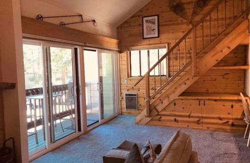Mammoth Lakes Condo | Cozy End Loft in the Heart of Mammoth