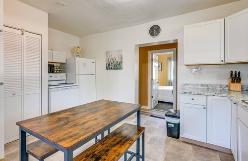 Saginaw House | Cozy Home w/Backyard ~ 3 Mi to Downtown Saginaw!