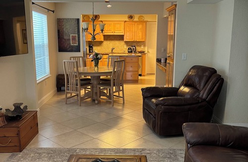 Babson Park Cabin | Cozy lake house with private beach and boat dock on Crooked Lake in central FL