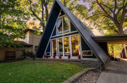 Decatur House | Cozy lakefront Aframe w hot tub & dock