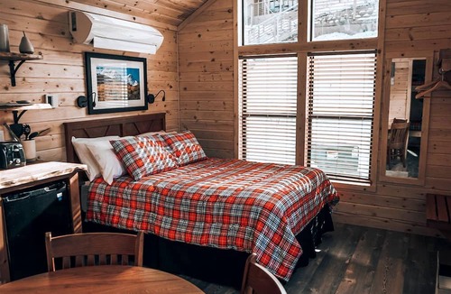 Mesa Cabin | Cozy Mesa Accommodation for Mountain Getaways in Colorado