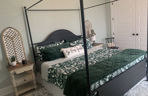 Austinburg Apartment | Cozy One Room Studio in Wine Country!