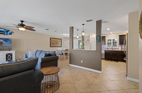 Wilbur-By-The-Sea House | 🏖️Cozy Pet-Friendly Beach Home | 3 Blocks to Beach | Pelican's Cove🏖️