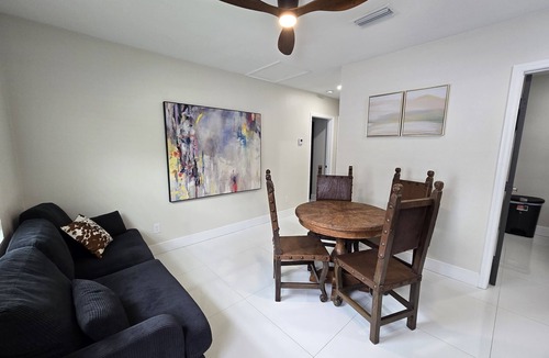 Bloomingdale Apartment | Cozy Private Studio Minutes Away To Tampa Close to Everything !