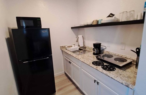 The Colony Apartment | Cozy & Private StudioApt @northDFW - The Colony Long Stays Welcome! Up to 30%off