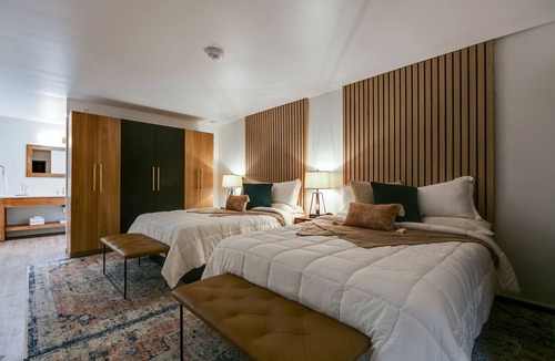 San Angelo Hotel | Cozy Queen Room in Downtown Boutique Hotel – Steps from Art, Dining & River Walk