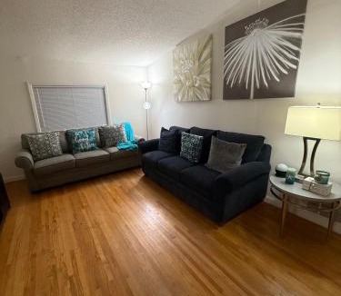 Rogers Deland House | Cozy Quiet Near Downtown DeLand- Daytona Beach