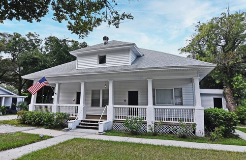 Winter Garden Apartment | Cozy Studio Apt #5 by Bike Trail & Historic Downtown Winter Garden