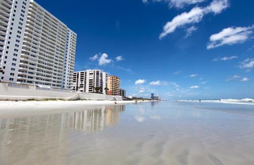 Daytona Beach Shores Hotel | Cozy Studio Suite Near Beach w Kitchenette #3