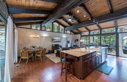 Tahoe Woods House | Cozy Tahoe Cabin, Perfect Location