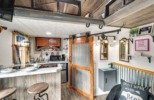 Hermosa Cabin | Cozy Tiny Cabin Near Mount Rushmore!