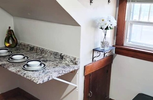 Two Rivers Apartment | Cozy Washington St Apt in the Heart of Two Rivers - Upper
