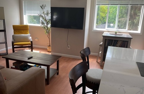 Woodway Apartment | Cozy Work or Play ADU in Edmonds