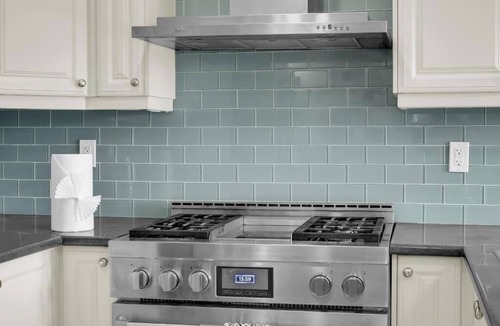 Mount Pleasant House | CozyVibe Stays: Spacious Family Friendly 3BR Townhome
