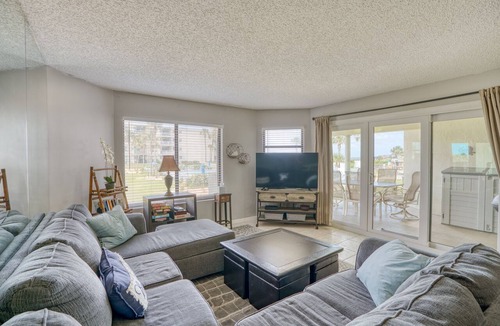 Butler Beach Condo | CRC 1106 - Ground Floor Condo Close to Pool and Spa