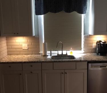 Lower Garden District Apartment | Crescent City Cottage