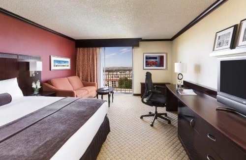 Northeast Heights Hotel | Crowne Plaza Albuquerque by IHG