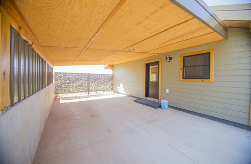 Sturgis House | Crystal clear Mountain View’s with a farmhouse chic vibe.