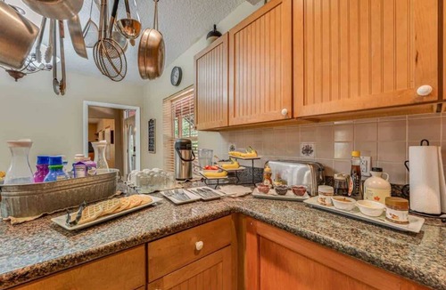 Chassahowitzka Bed & Breakfast | Crystal River Suite
