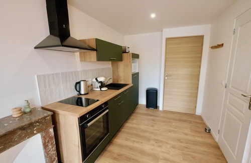 Carentan Apartment | D-DAY SUITES carentanlocation.fr: TERRA - Downtown/2-minute walk from the train station