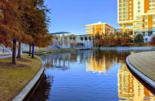 Addison Apartment | Dallas Modern Home, Prime Location.