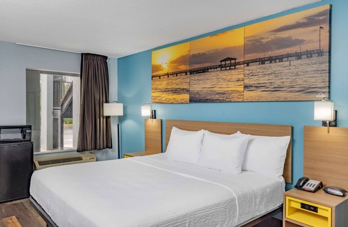 Northwest Pensacola Hotel | Days Inn by Wyndham Pensacola I-10