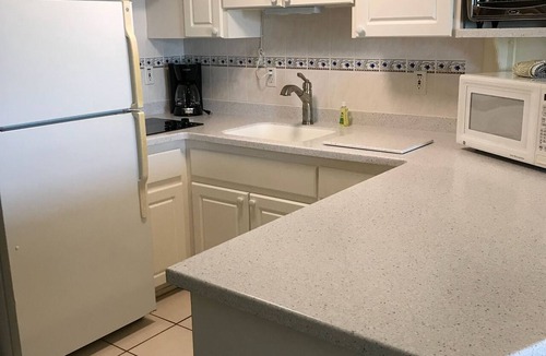 Ortona Park Condo | Daytona Beach 1st Floor Oceanfront One Bedroom Pool/Jacuzzi/Fitness