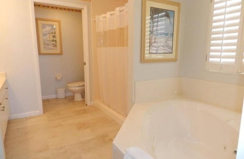 Seabreeze Historic District Resort | Daytona Beach Speedway 2-bedroom deluxe