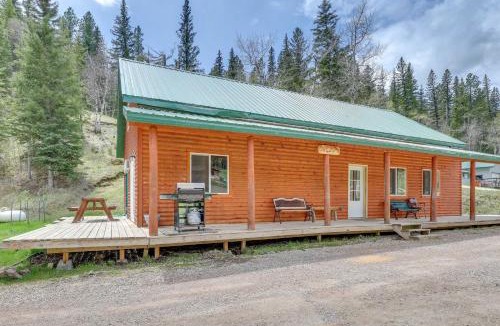 Deadwood House | Deck + BBQ: Pet-Friendly Cabin Near Sturgis Rally